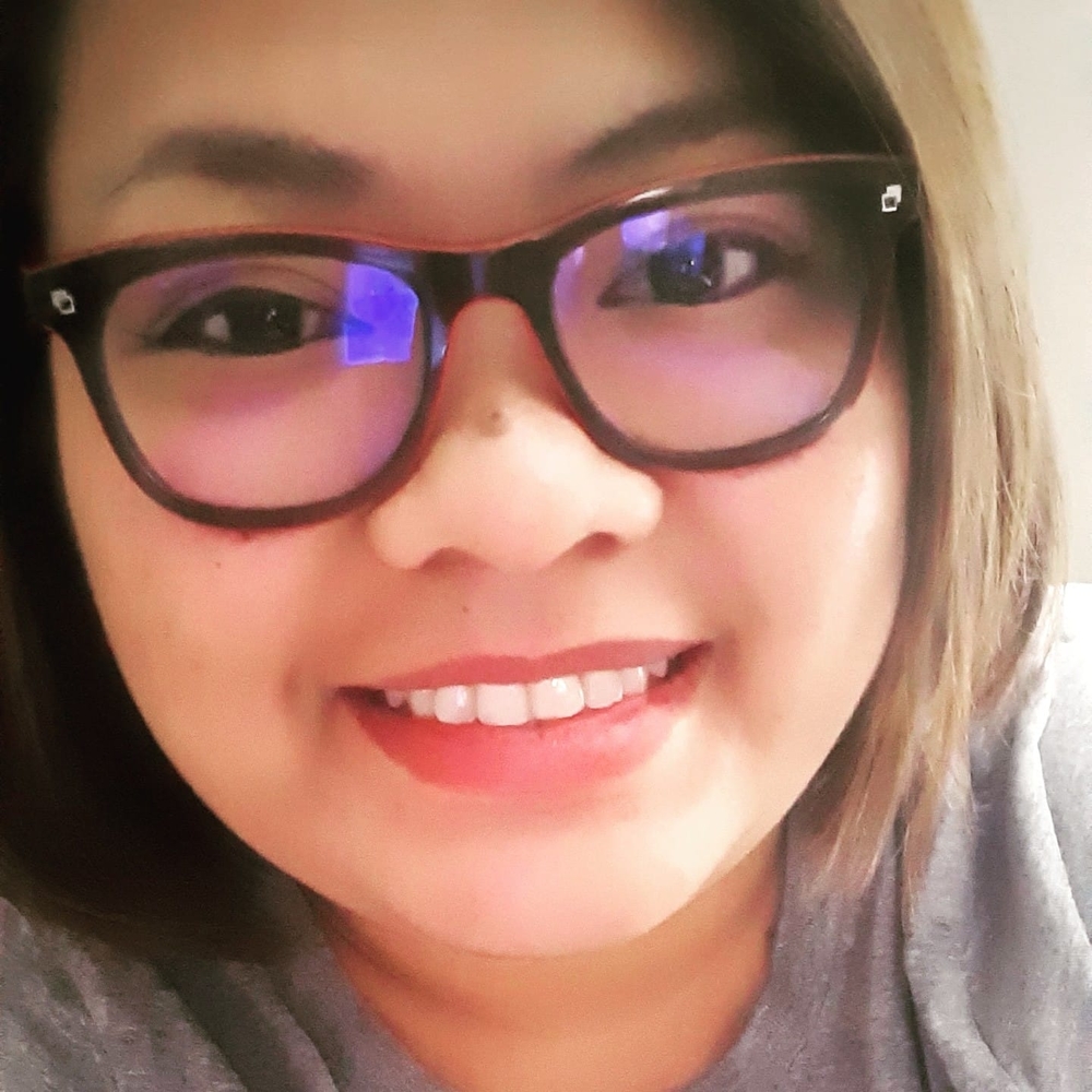 Meet your Posher, Alyssa mari